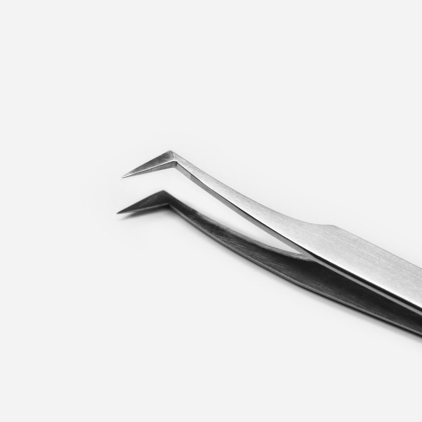 Pinzetta professionale con punta a stivaletto № 05